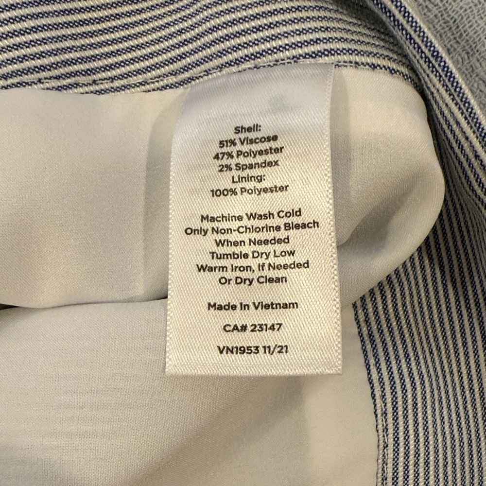 Talbots Blue and White Seersucker Striped Jacket and Pants - Picture 13 of 13